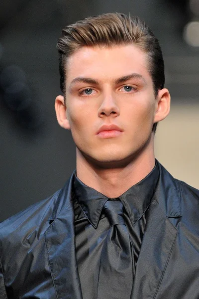 Look 70